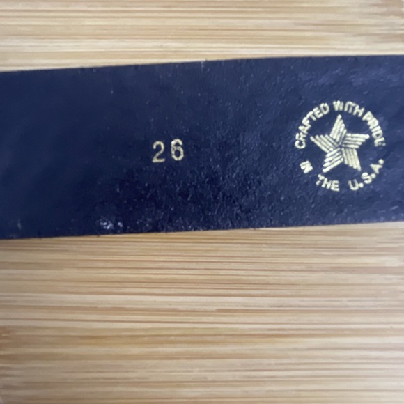 Black Belt Woven Pattern Chrome Buckle Fashion Accessory - Picture 9 of 15